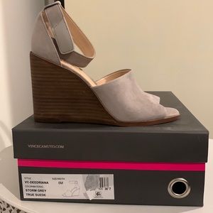 Super Cute 🥰 Vince Camuto Wedge